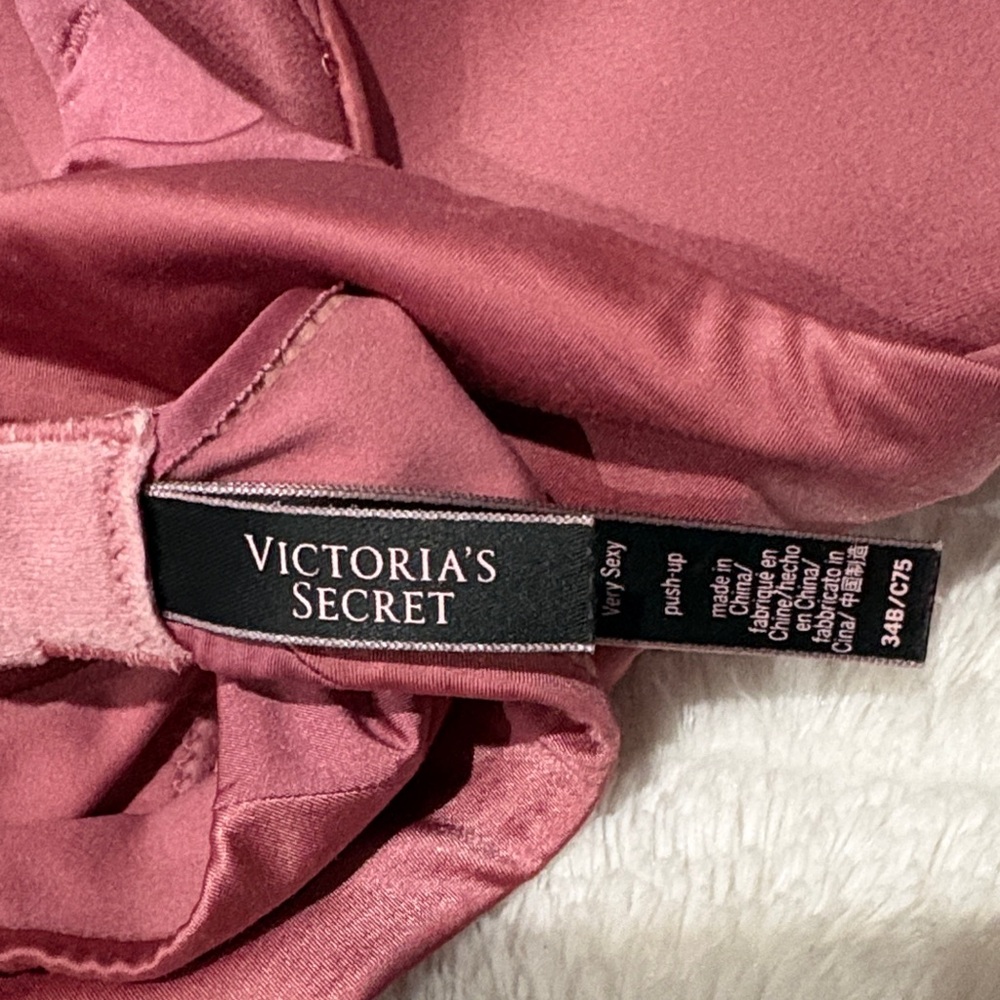 Victoria’s Secret Pink Bra Bundle - Picture 2 of 8